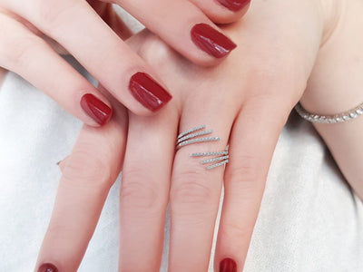 0.27 carat diamond six-way ring in 14K white gold