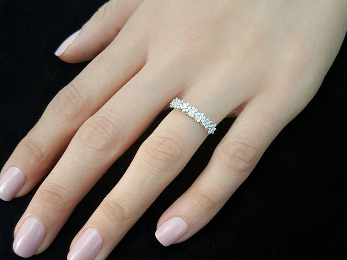 0.37 carat diamond 7 flower ring in 585 14 K white gold