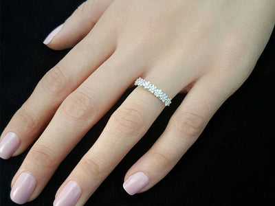 0.37 carat diamond 7 flower ring in 585 14 K white gold