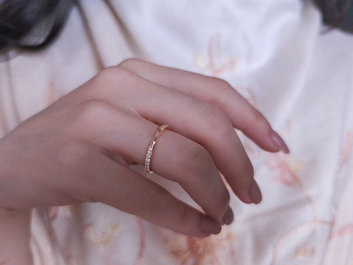 Twist Modern Engagement Ring with Diamonds