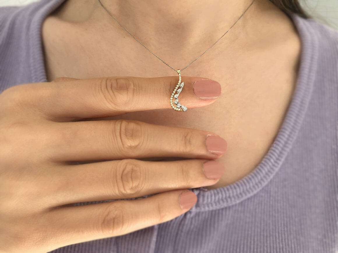 Diamant Liebestropfen Collier - handgefertigter Diamantschmuck aus Feingold | Sirius Diamant