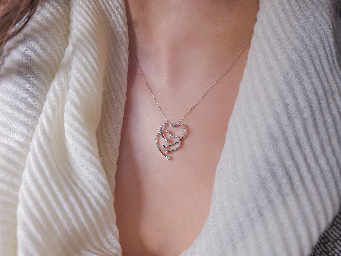 Diamant Doppelt Herz Collier - handgefertigter Diamantschmuck aus Feingold | Sirius Diamant