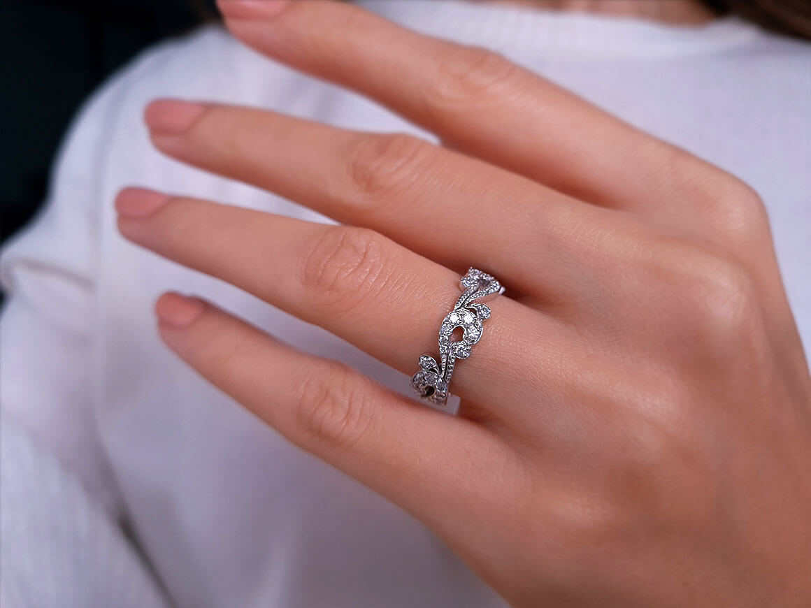 0.70 carat diamond design ring in 750 18 carat white gold