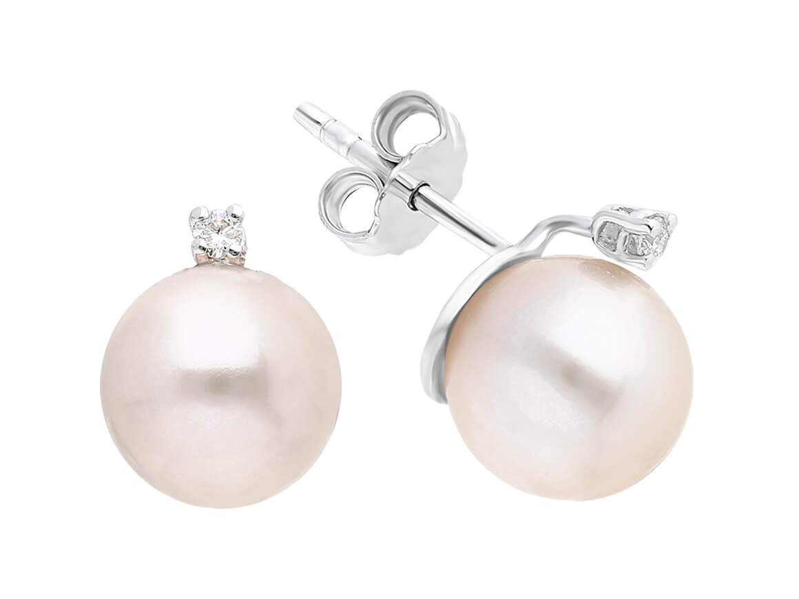 Diamond and natural pearl earrings in 8 carat white gold