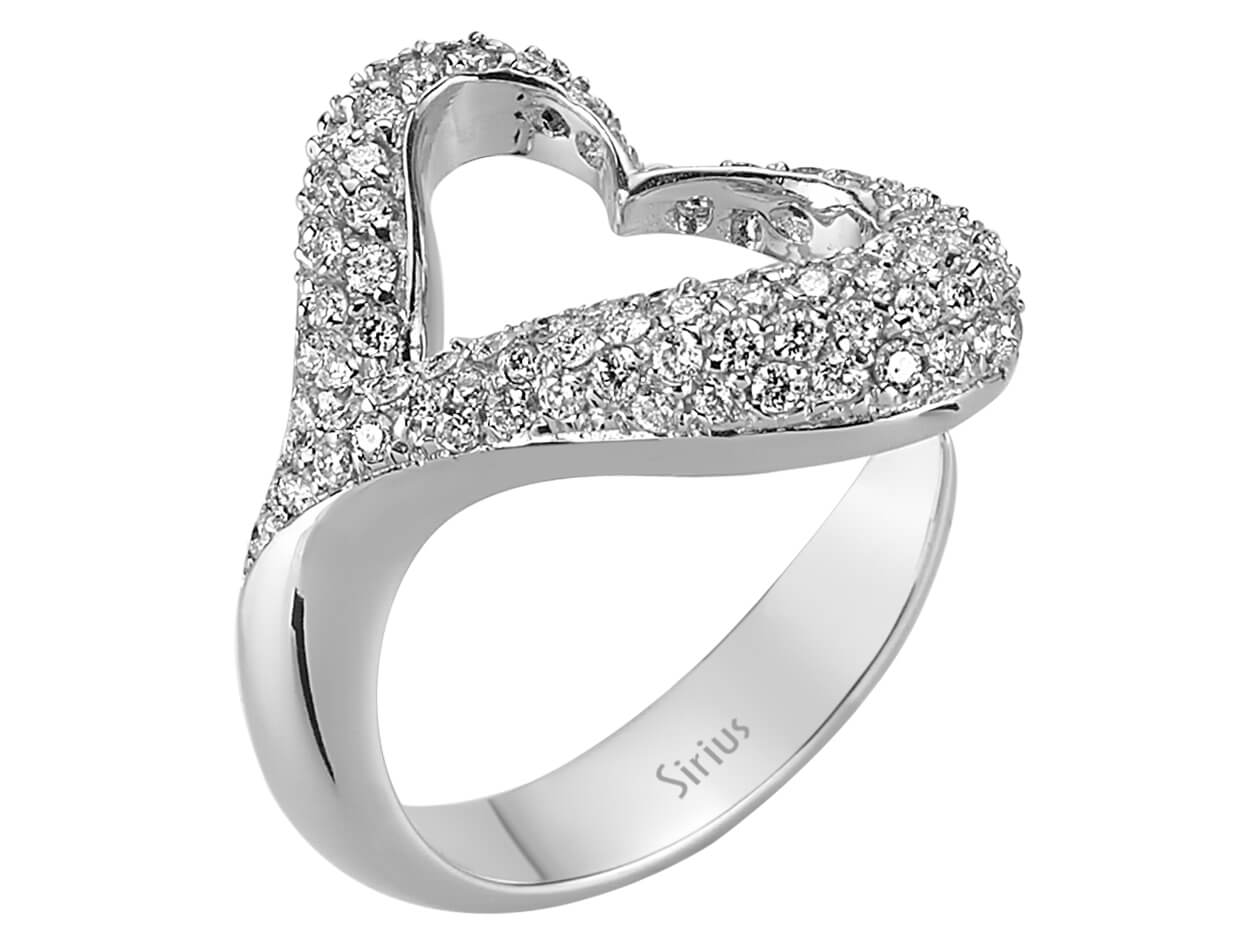 0.66 carat diamond Valentine's heart ring in 14 K white gold