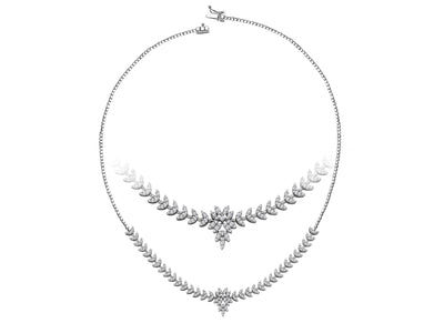Necklace with diamonds and chrysanthemums