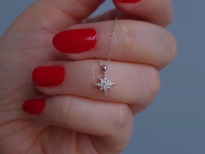 Polaris necklace with diamonds in 14k gold