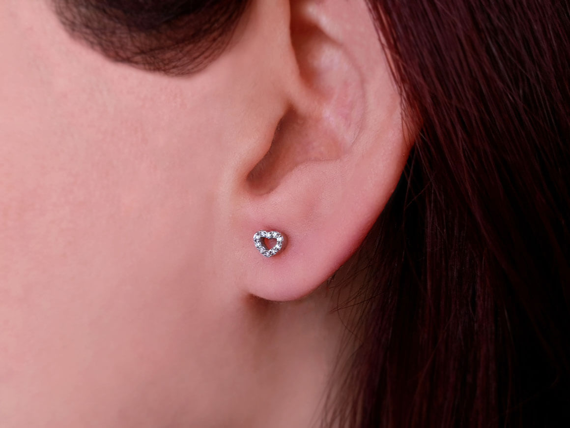 Diamant Klein Herz Ohrringe - handgefertigter Diamantschmuck aus Feingold | Sirius Diamant