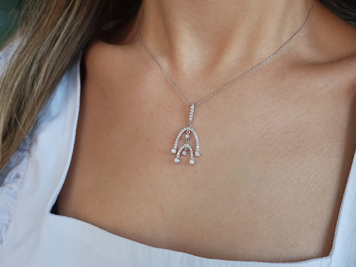 Diamant Poseidon Dreizack Collier in 18 K Weißgold - handgefertigter Diamantschmuck aus Feingold | Sirius Diamant