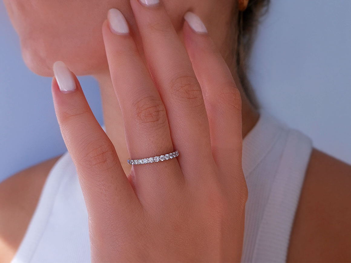 Alliance demi-ronde en diamant de 0,43 carat
