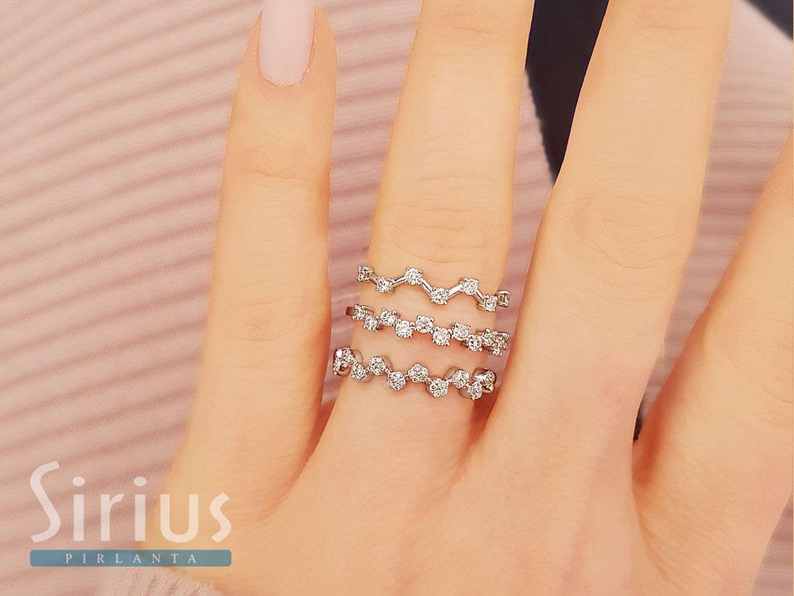 0.14 carat diamond half-round alliance