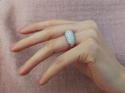 Total 1.05 carat diamond half round alliance