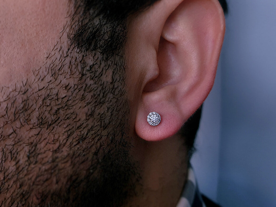 0.20 carat diamond men's earring in 585 14 carat white gold