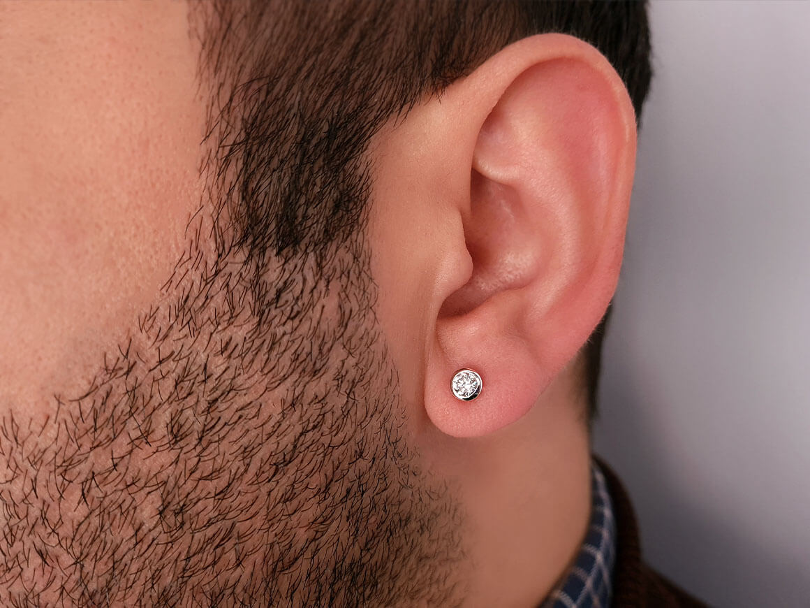 G color 0.24 carat diamond men's earring studs in 585 14 K white gold