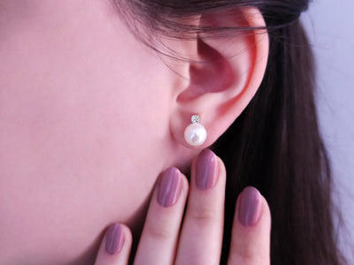 Diamond solitaire pearl earrings