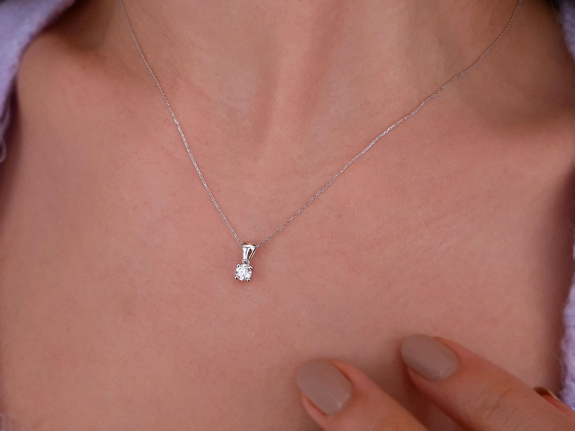 0,20 Carat Diamant Solitaire Collier - handgefertigter Diamantschmuck aus Feingold | Sirius Diamant