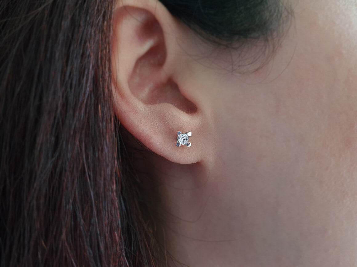 F Farbe 0,26 Karat Diamant Solitär Ohrringe - handgefertigter Diamantschmuck aus Feingold | Sirius Diamant