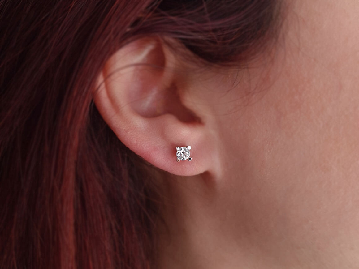 0,53 Karat Diamant Solitär Ohrringe - handgefertigter Diamantschmuck aus Feingold | Sirius Diamant