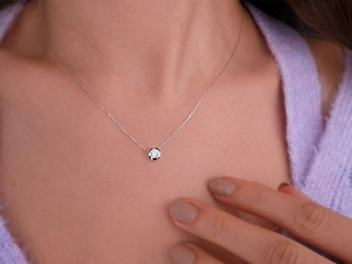 0,28 Karat Diamant Solitaire Collier - handgefertigter Diamantschmuck aus Feingold | Sirius Diamant
