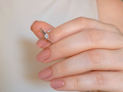 Bague solitaire en or blanc 333 8 carats avec diamant de 0,13 carat
