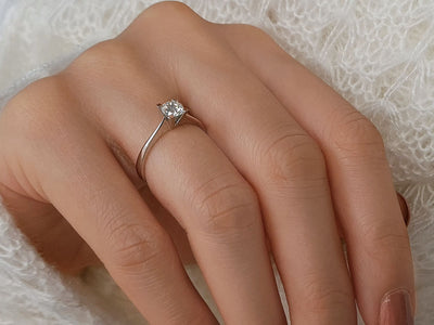 0.50 carat diamond solitaire ring in 18 K white gold