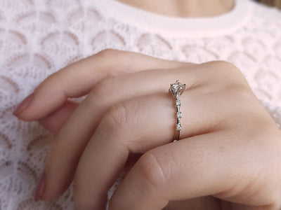 Total 0.33 carat diamond solitaire ring