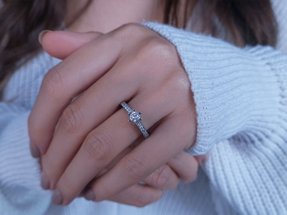Bague solitaire en diamant de 0,47 carat au total