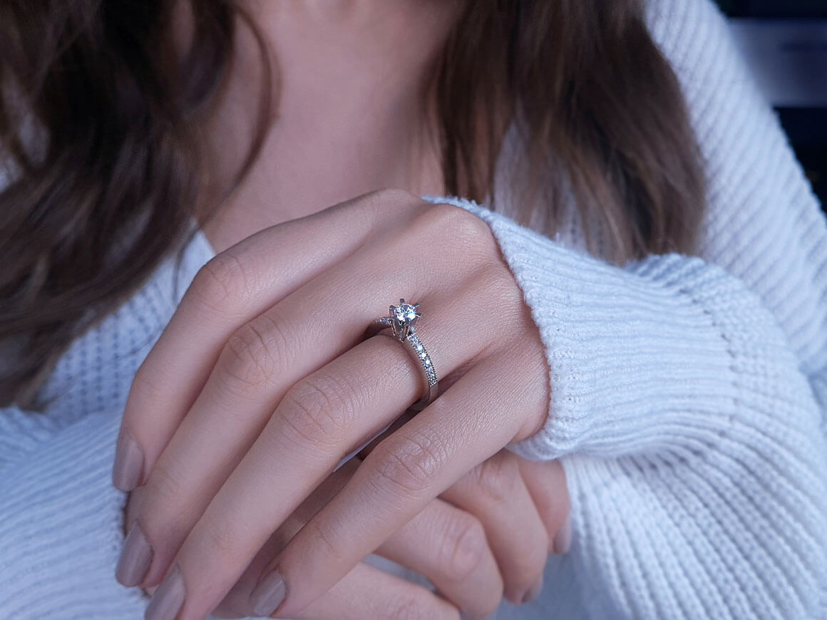 Total 0.47 carat diamond solitaire ring