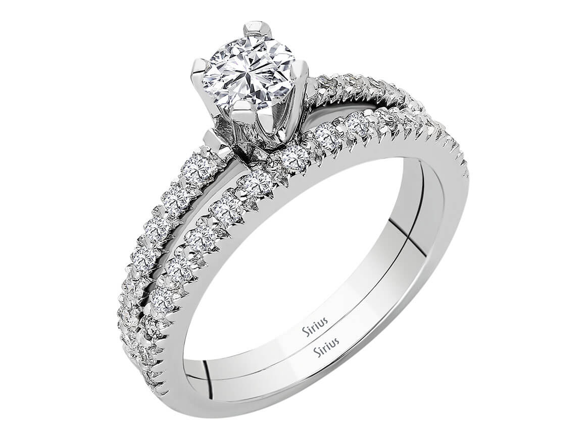 Total 0.82 carat diamond solitaire ring and alliance
