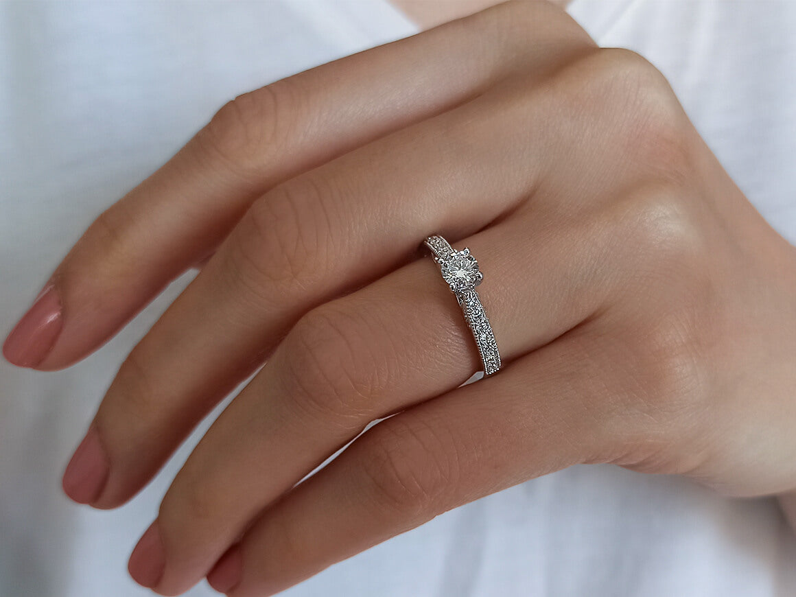 Bague solitaire en diamant de 0,72 carat au total