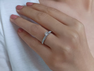 Total 0.72 carat diamond solitaire ring