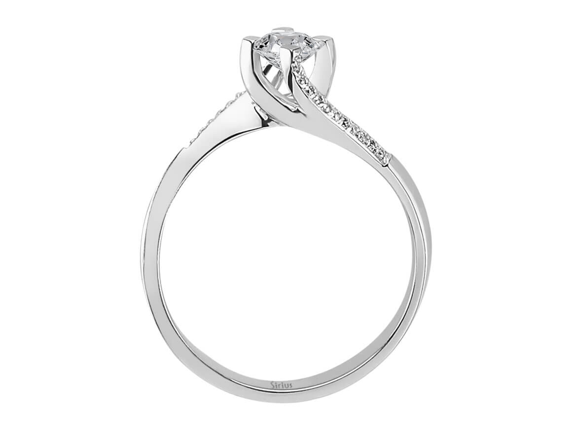 Total 0.30 carat diamond solitaire ring