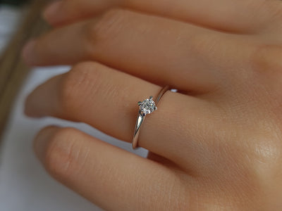 Bague solitaire en diamant de 0,15 carat
