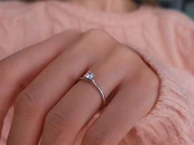 Bague solitaire en diamant de 0,18 carat