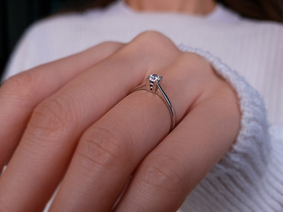 Bague solitaire en diamant de 0,18 carat