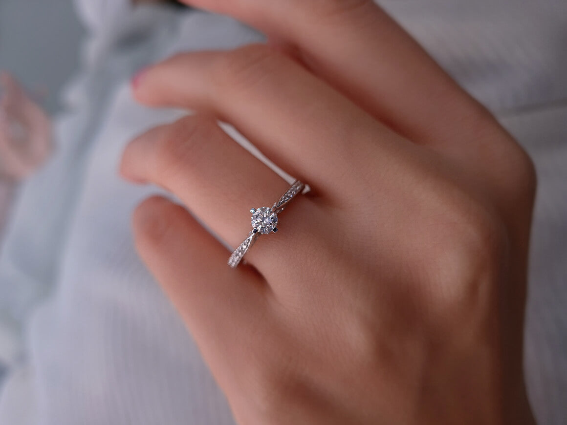 Bague solitaire en diamant de 0,42 carat au total