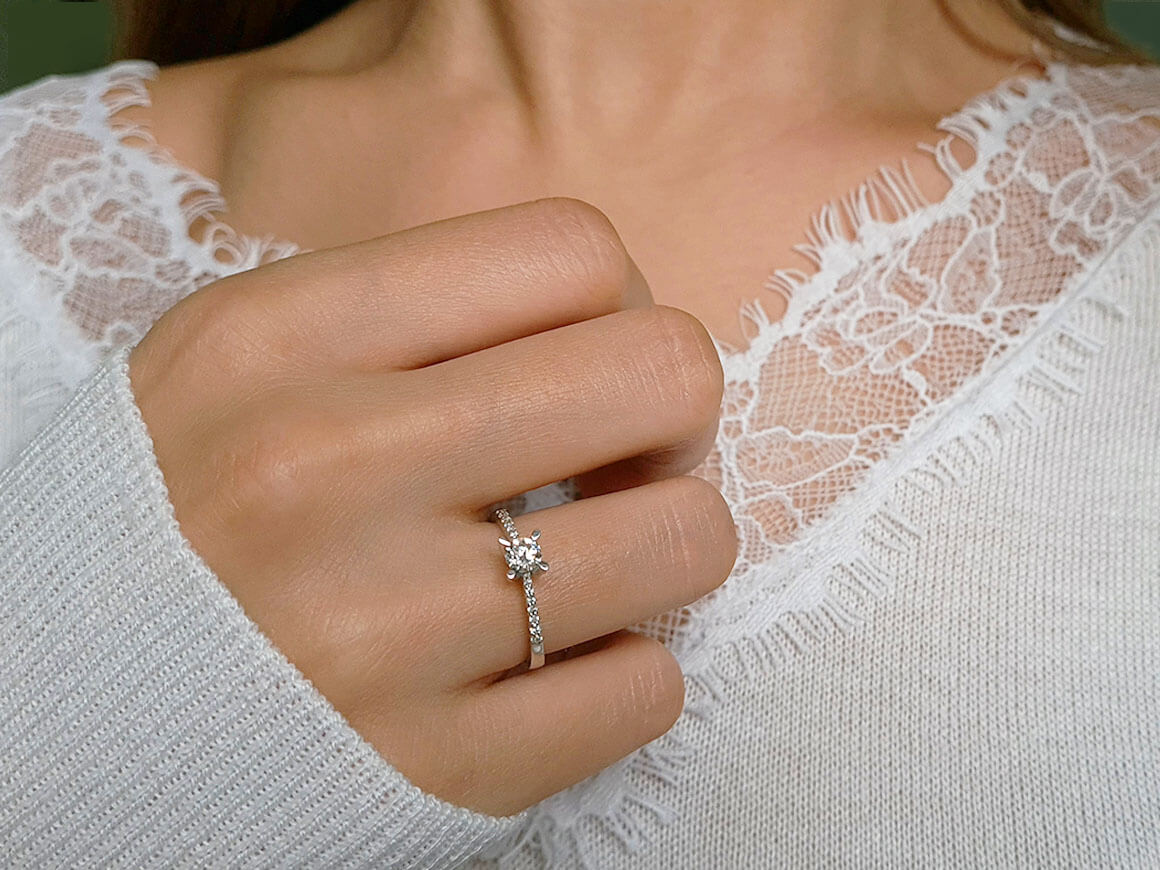 0.39 total carat diamond solitaire ring in 18 K