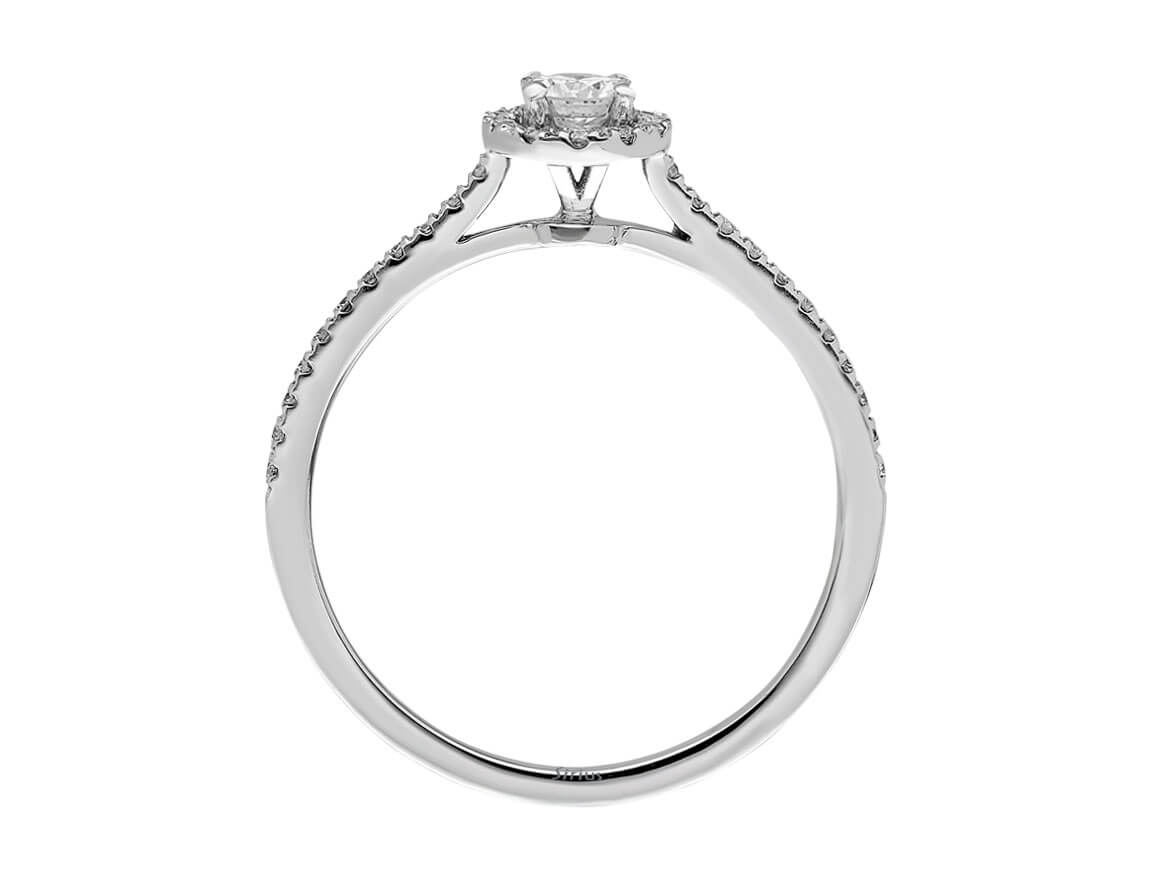 Total 0.42 carat diamond solitaire ring