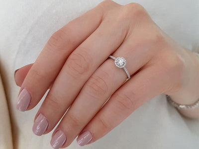 Total 0.42 carat diamond solitaire ring