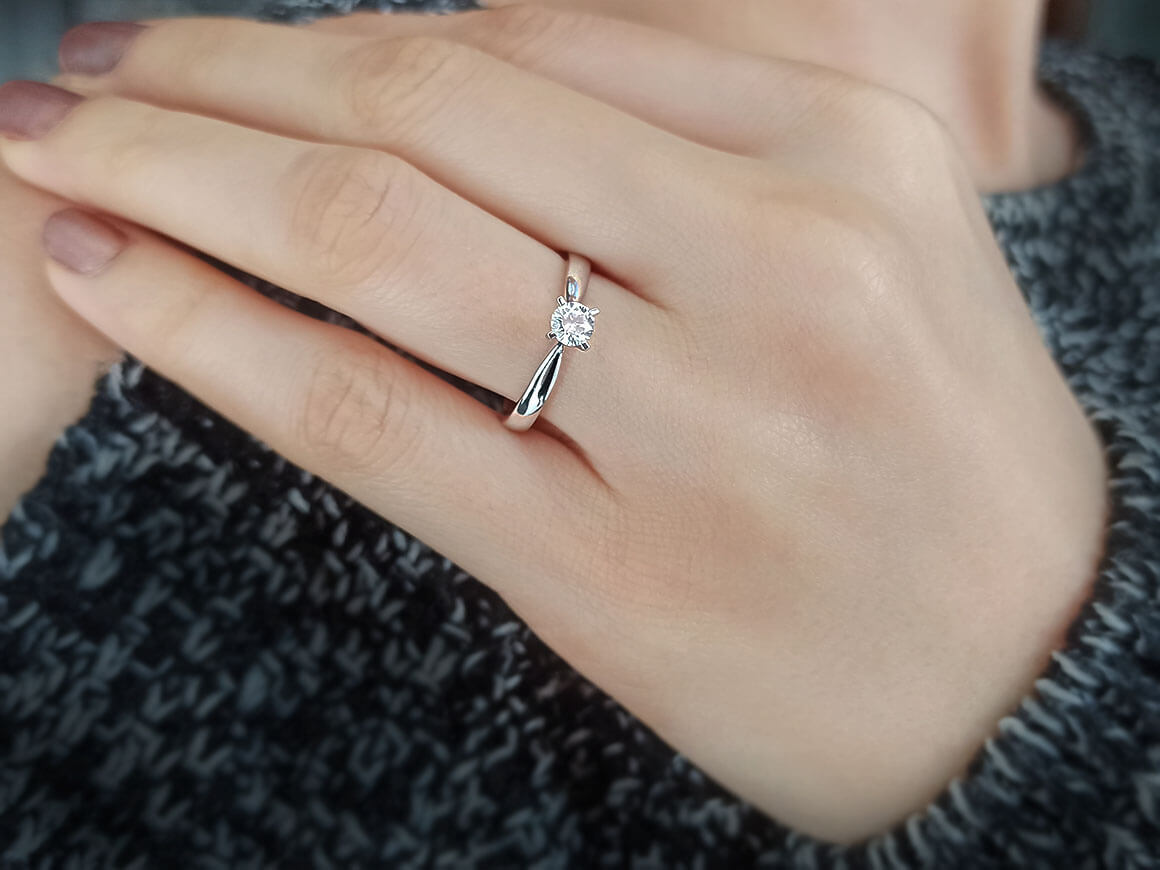 0.30 carat diamond solitaire ring in 14 K white gold