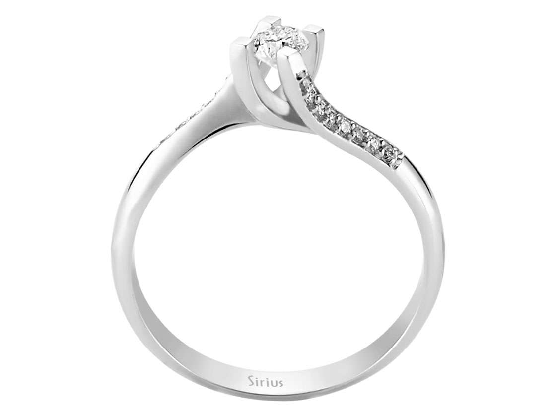 Total 0.27 carat diamond solitaire ring