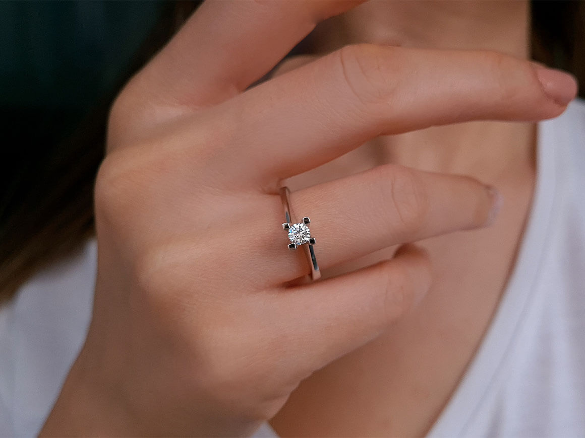 F Color 0.31 Carat Diamond Solitaire Ring