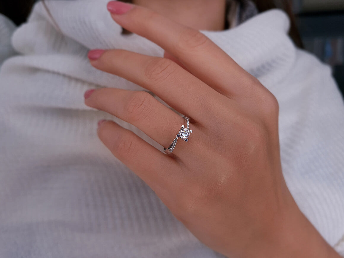 Bague solitaire en diamant de 0,46 carat au total