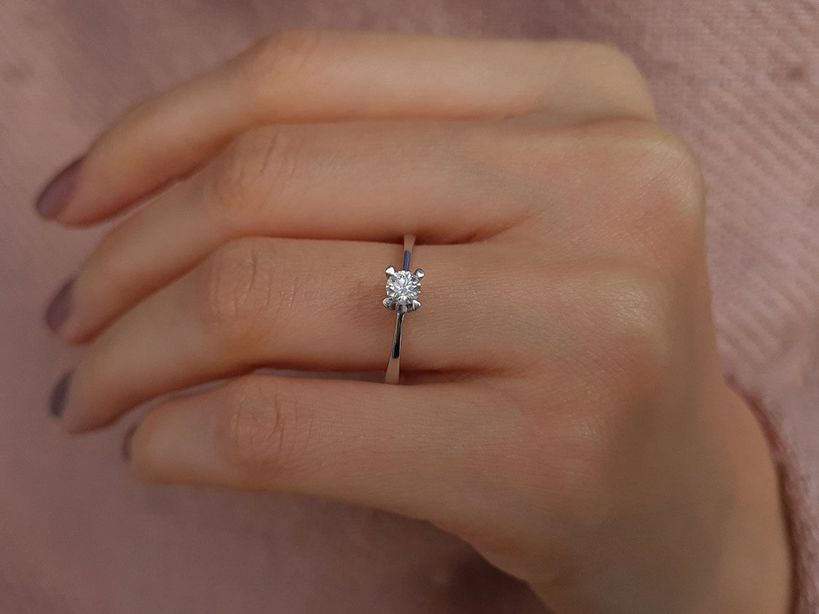 Bague solitaire en diamant de 0,24 carat