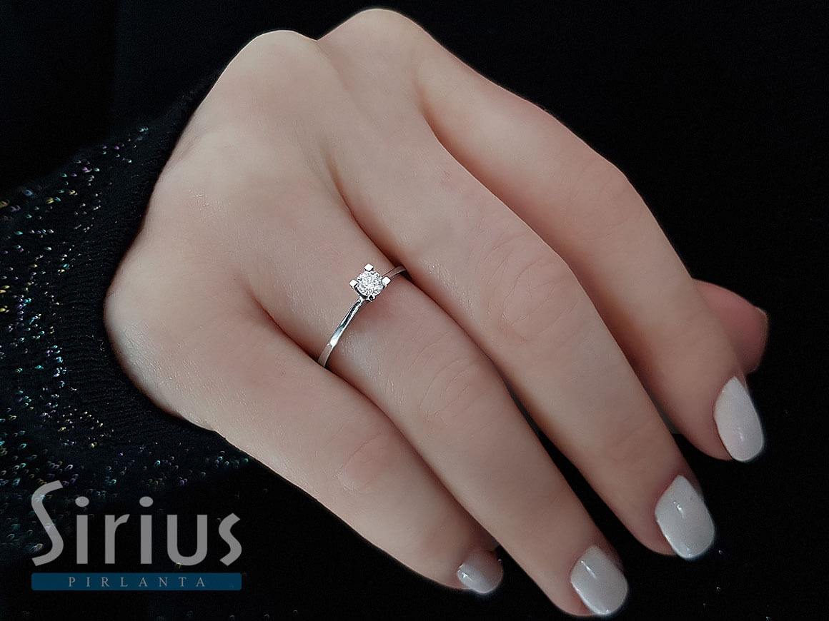 Bague solitaire en diamant de 0,20 carat 