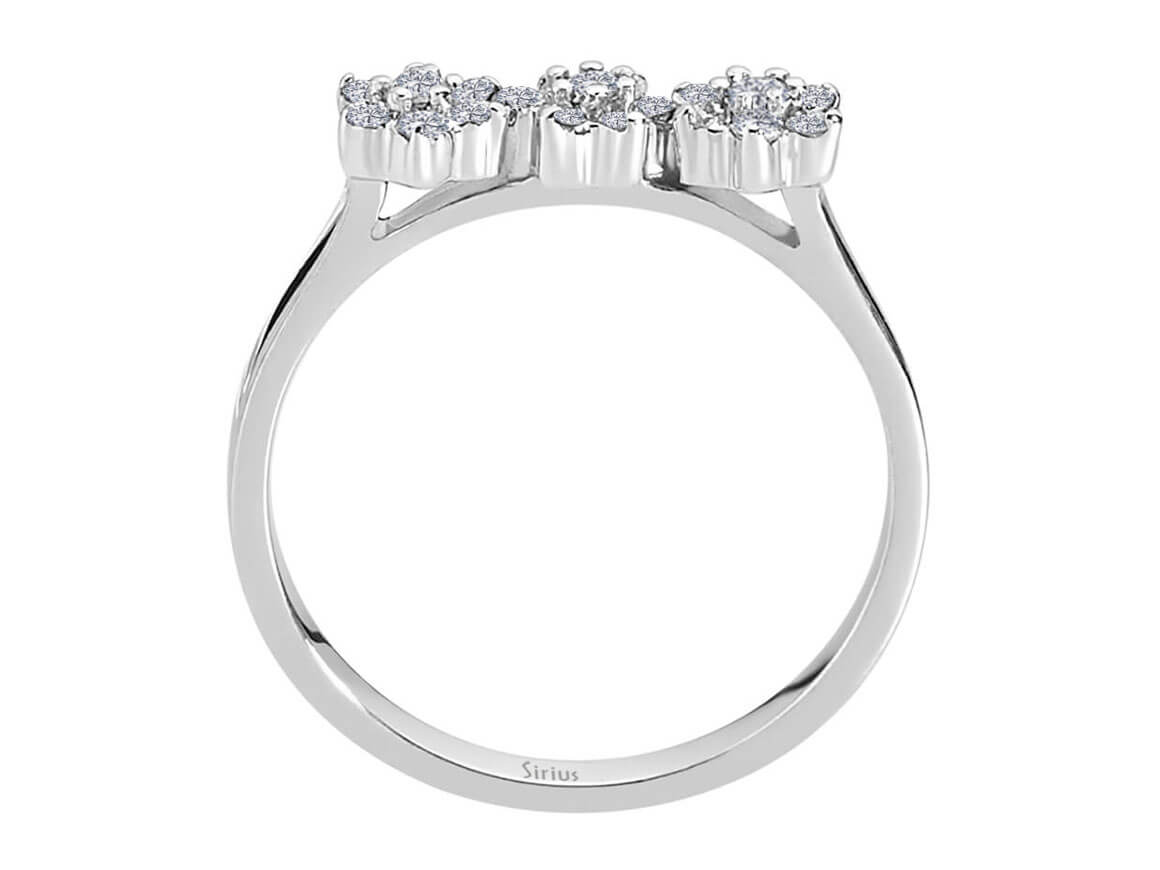 Diamond Tria Effect Daisy Jewelry Set in 8 K White Gold