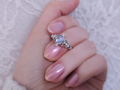 Principessa ring with diamonds and moonstone