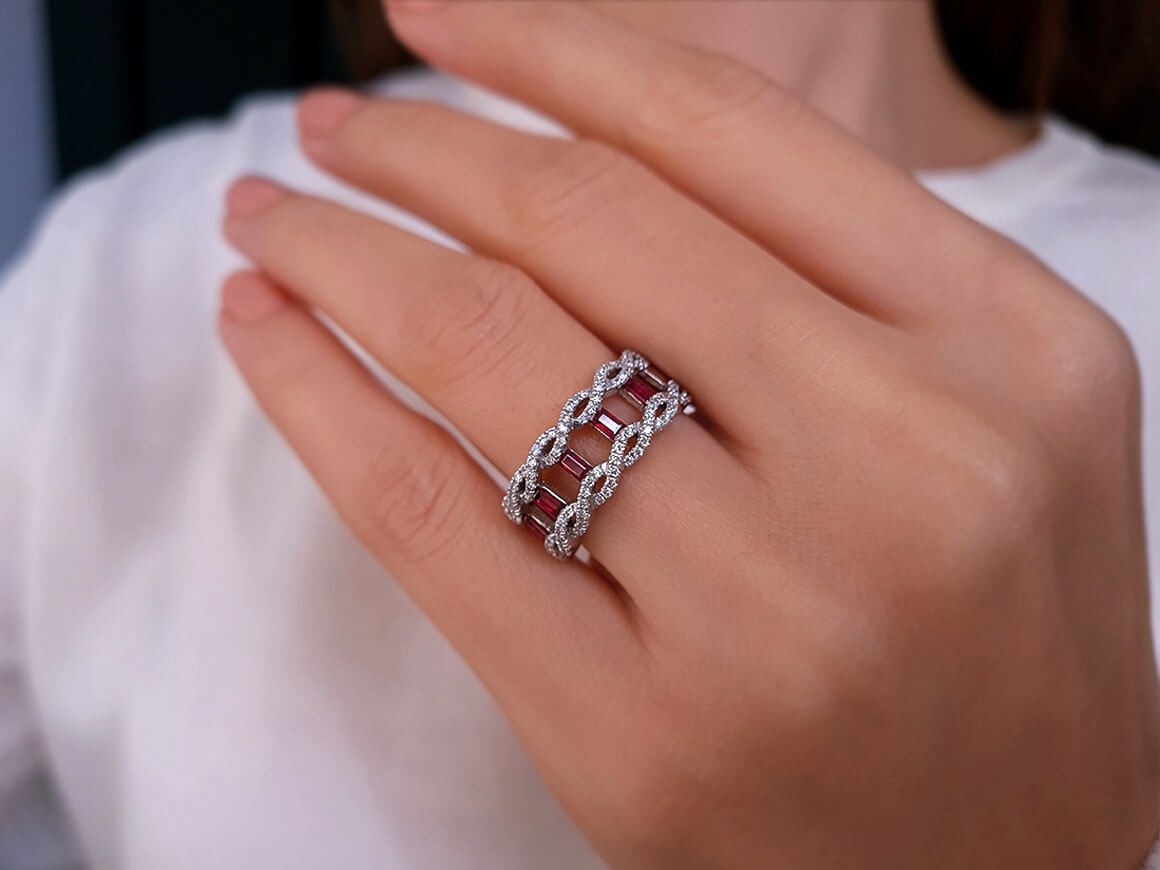 Bague diamant et rubis taille baguette