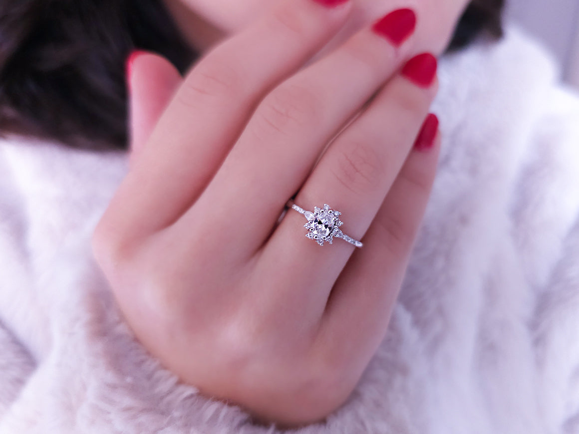Nara ring with diamonds and white topazes