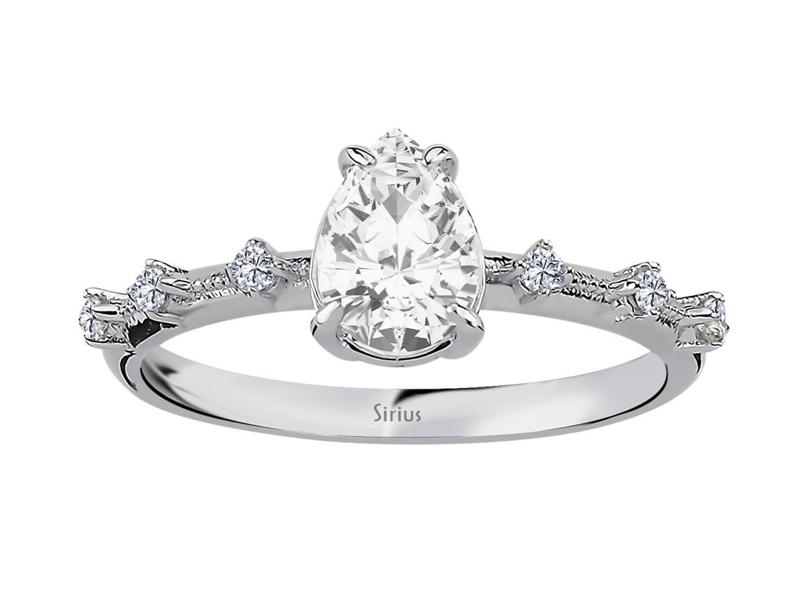 Sofia ring with diamonds and white topaz